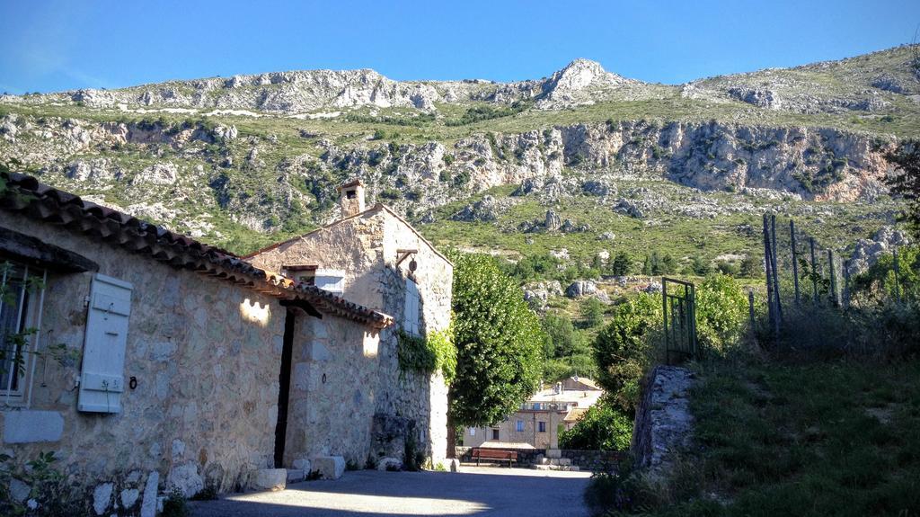 Au Pied Du Chateau غريولييه ليه نييج المظهر الخارجي الصورة