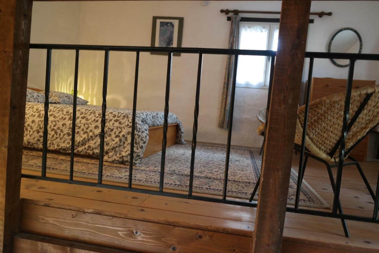 Au Pied Du Chateau غريولييه ليه نييج المظهر الخارجي الصورة